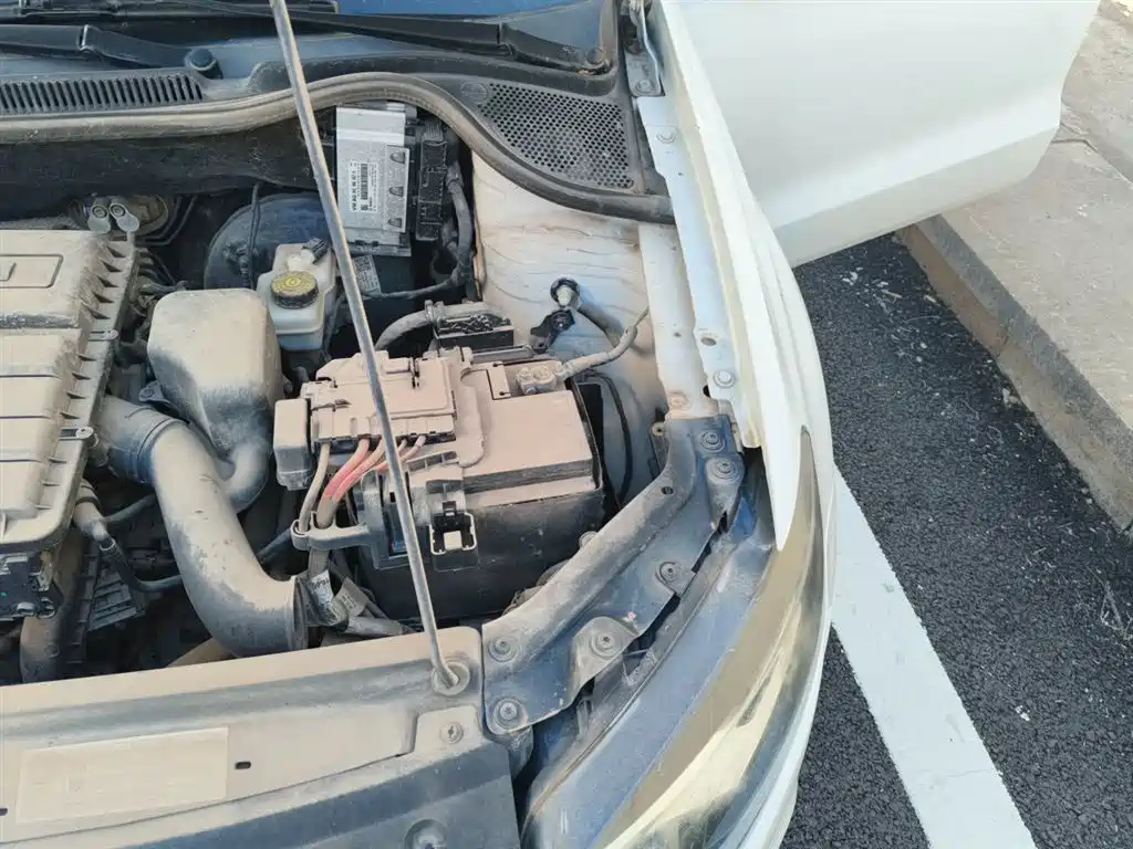 Volkswagen Polo 2016 1.4L Automatic Trend фото 23