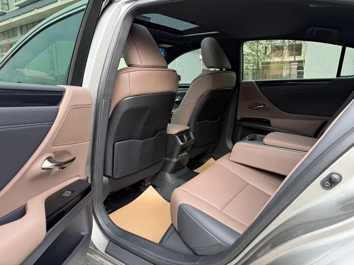 Lexus ES 2022 260 Excellence Edition фото 5