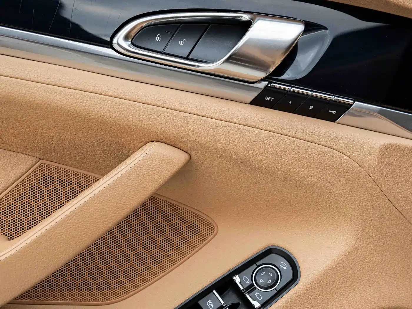Porsche Panamera 2014 Panamera 4 3.0T фото 19