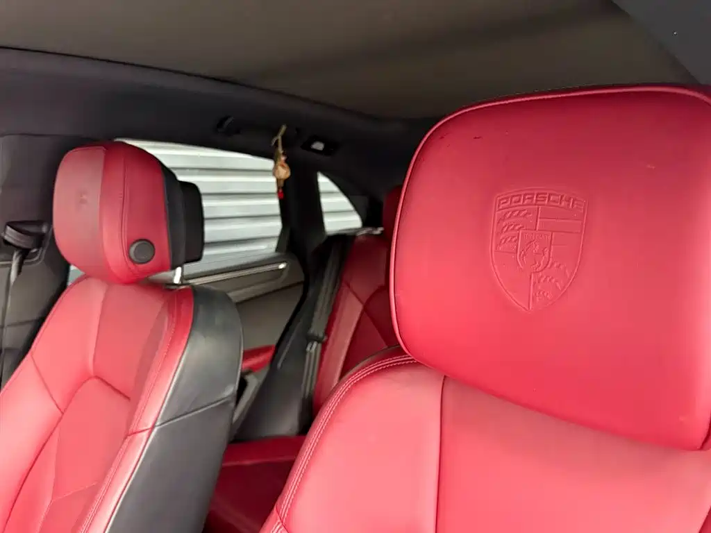 Porsche Macan 2023 Macan 2.0T фото 9