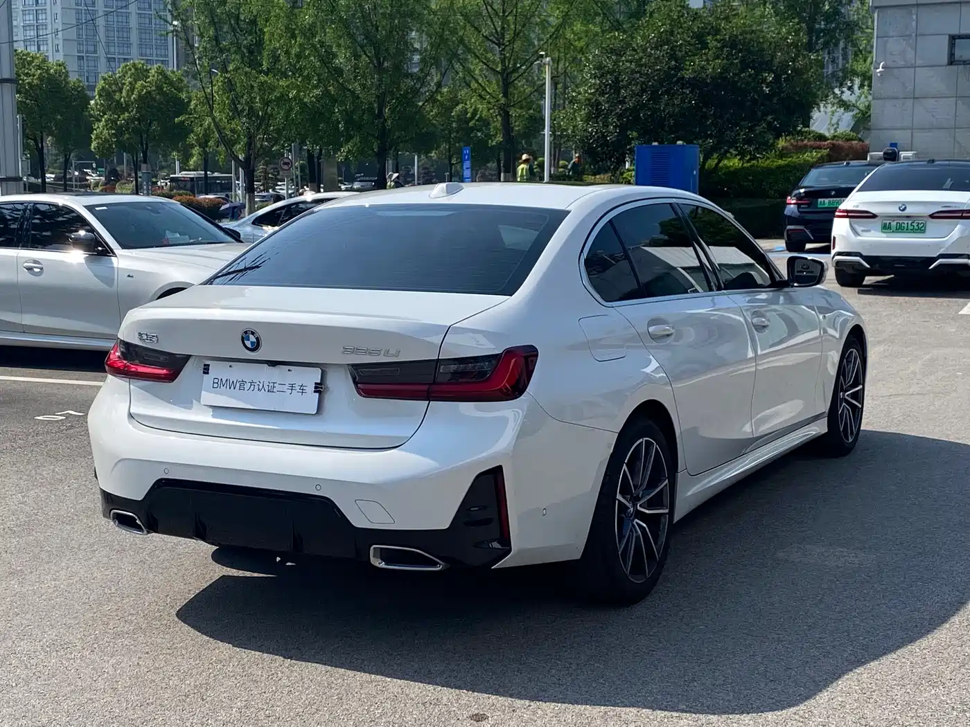 BMW 3 Series 2025 325Li M Sport Package фото 7