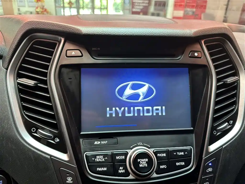 Hyundai Santa Fe 2015 2.0T Automatic 4WD Smart 7-seater фото 7