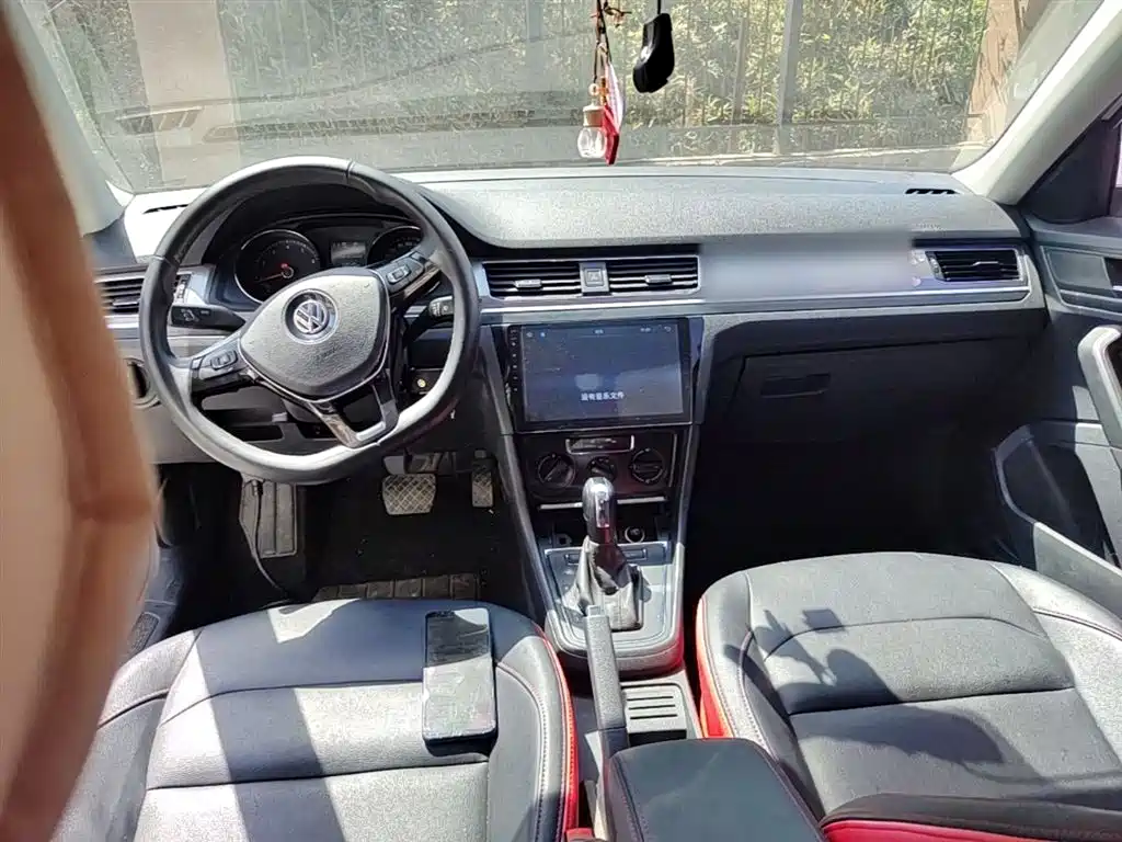Volkswagen Bora 2018 1.5L Automatic Fashion фото 10