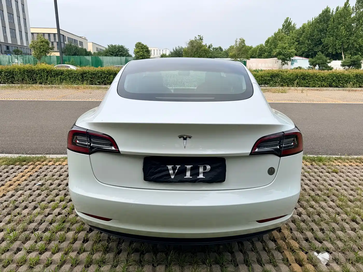 Фото 9 - Tesla Model 3