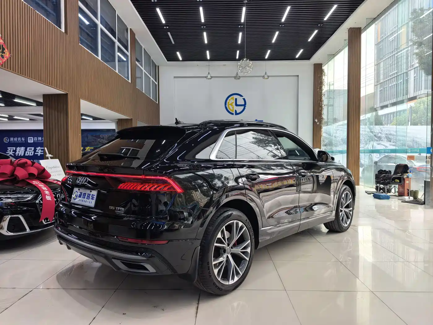 Audi Q8 2019 Model 55 TFSI Premium Dynamic фото 5