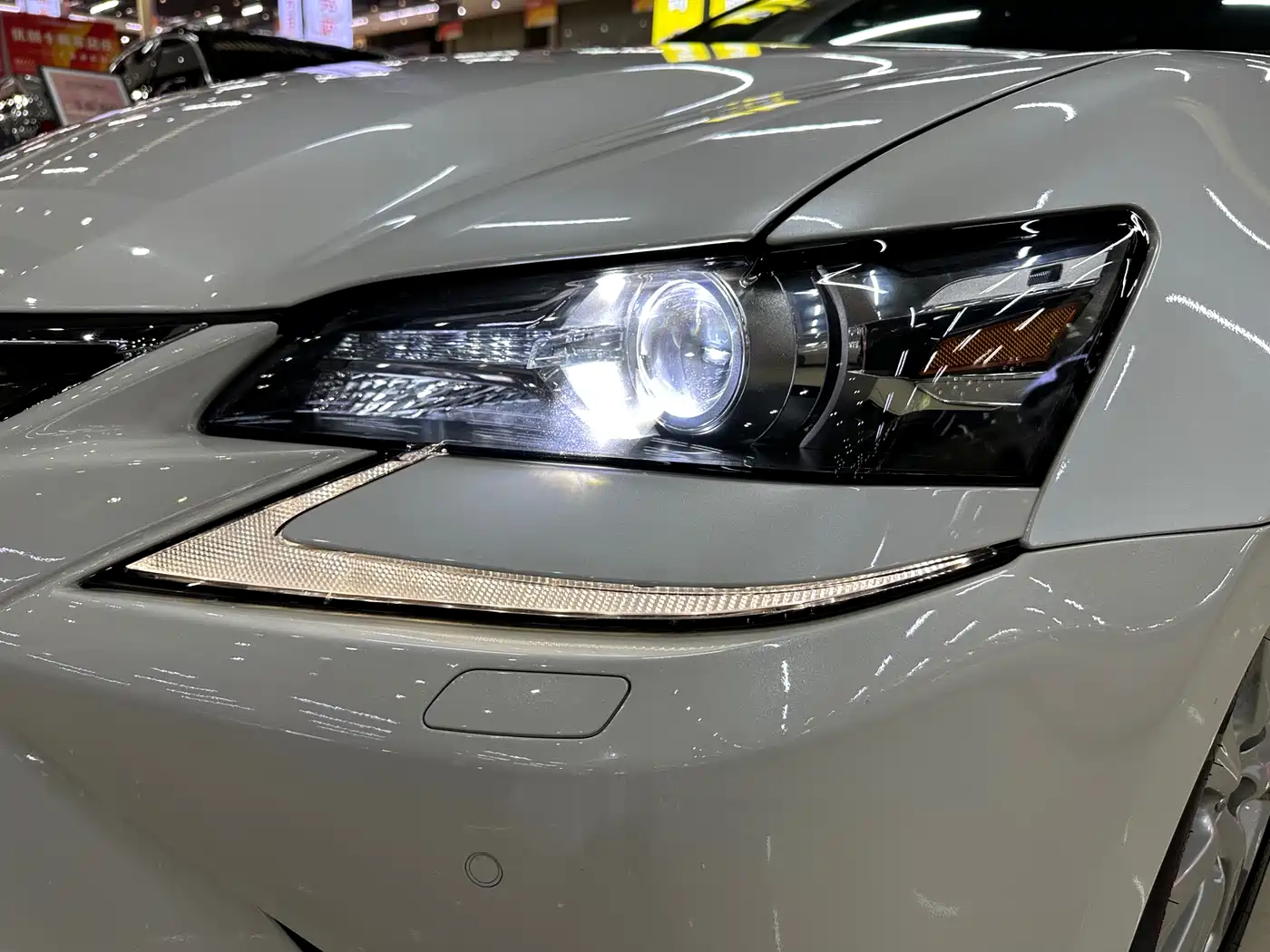 Lexus GS 2016 200t Leading Edition фото 17