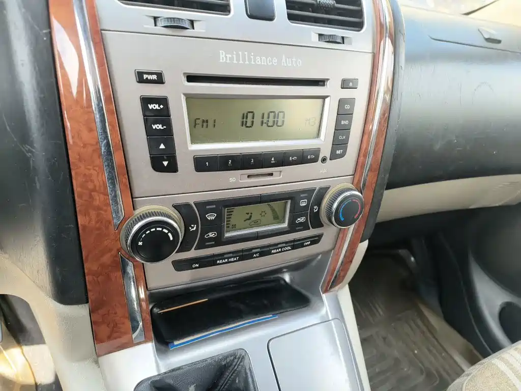 Jinbei Grace 2015 2015 2.0L Classic Edition Standard Model Long Wheelbase 7/9-Seater