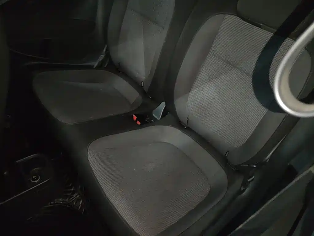 Volkswagen Beetle 2015 180TSI фото 17