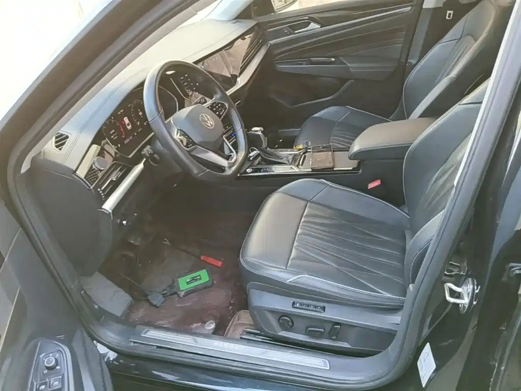 Volkswagen Passat 2023 Facelift 330TSI Starlight Luxury Edition фото 15