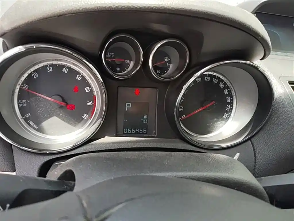 Buick Encore 2015 1.4T Automatic 2WD Urban Leading фото 12