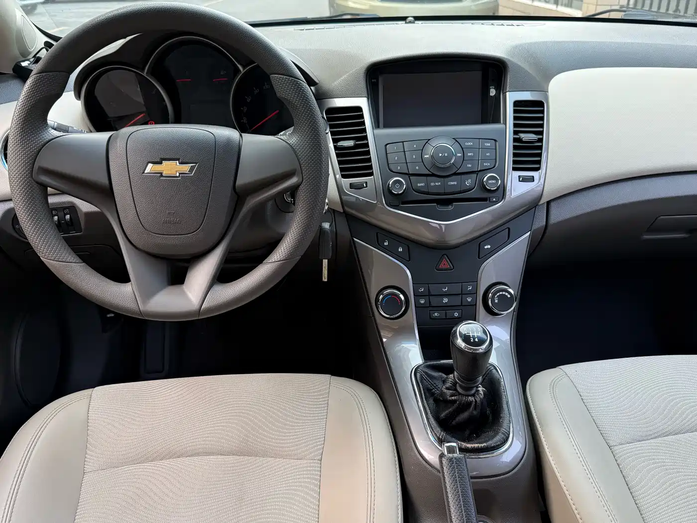 Chevrolet Cruze 2015 1.5L Classic SE MT фото 7