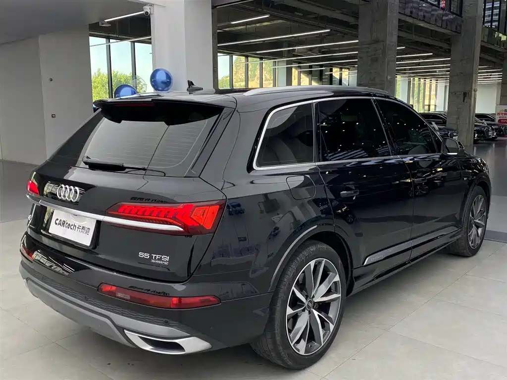 Audi Q7 2023 55 TFSI quattro S line Sport фото 3