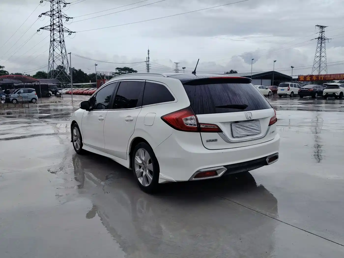 Honda Jade 2014 2013 1.8L Automatic Comfort Edition 5-seater