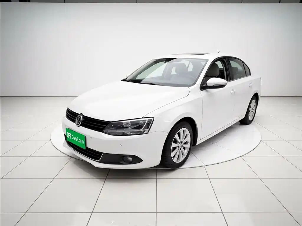 Volkswagen Sagitar 2014 Facelift 1.4TSI Manual Luxury