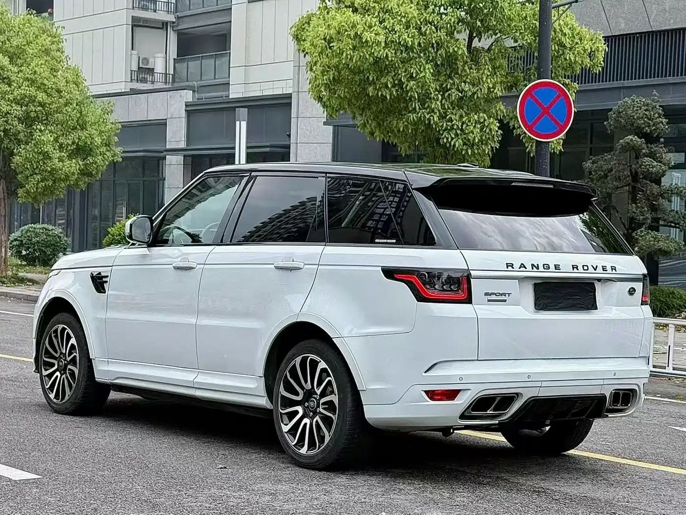 Land Rover Range Rover Sport 2016 3.0 SDV6 HSE фото 9