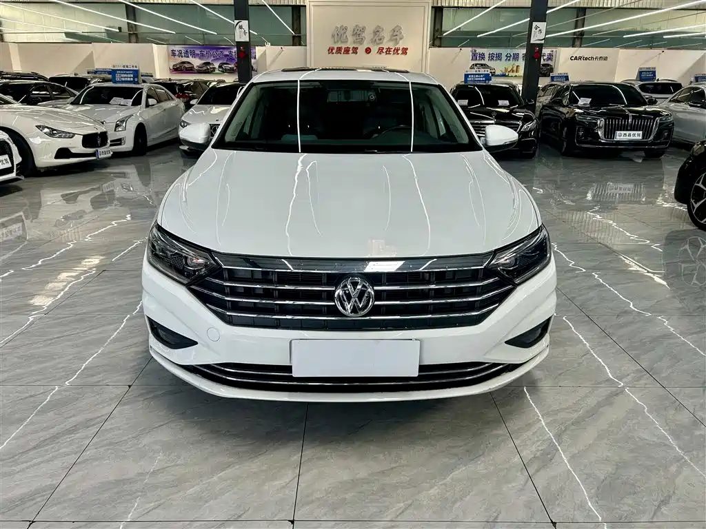 Volkswagen Sagitar 2019 200TSI DSG Comfort Edition China VI фото 2