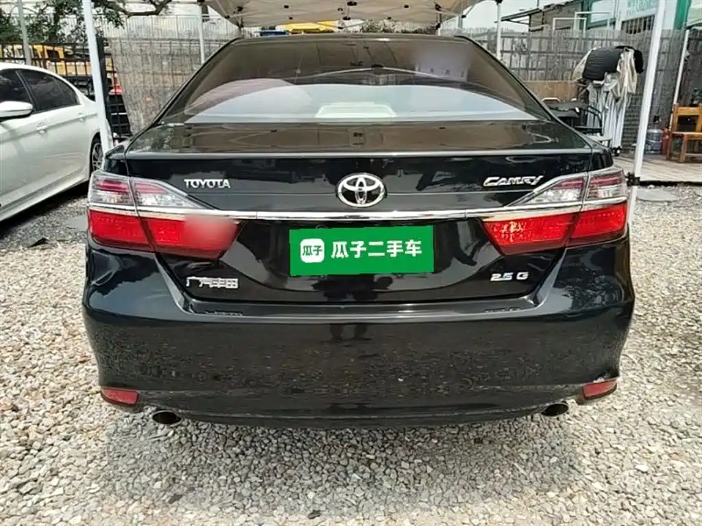 Toyota Camry 2015 2.5G Luxury Navigation Edition фото 6