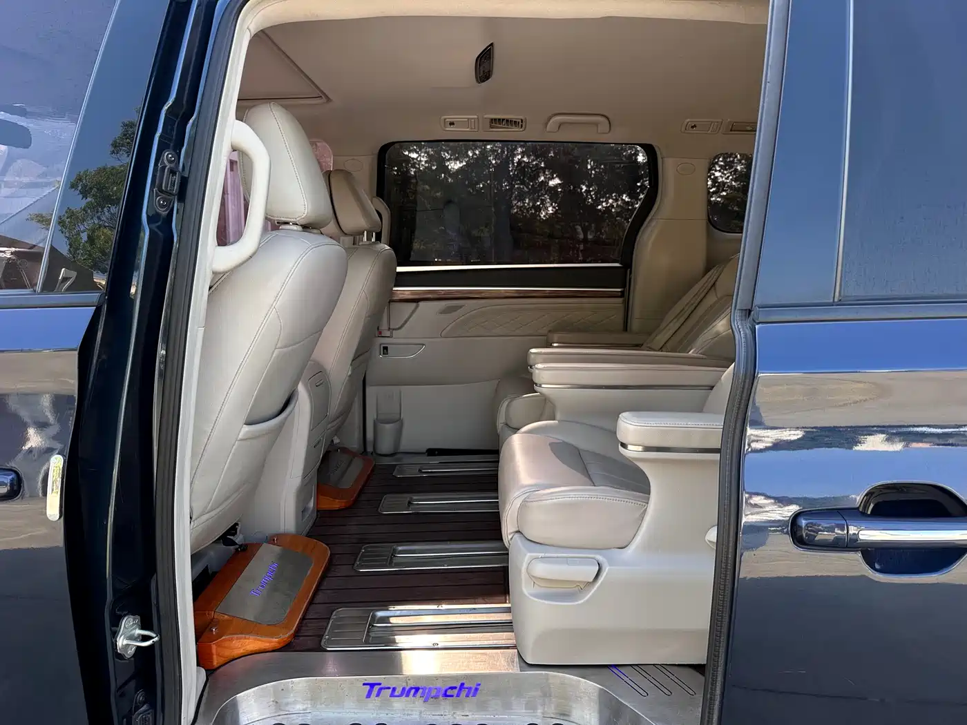 GAC Trumpchi Trumpchi M8 2018 320T Exclusive Edition фото 11