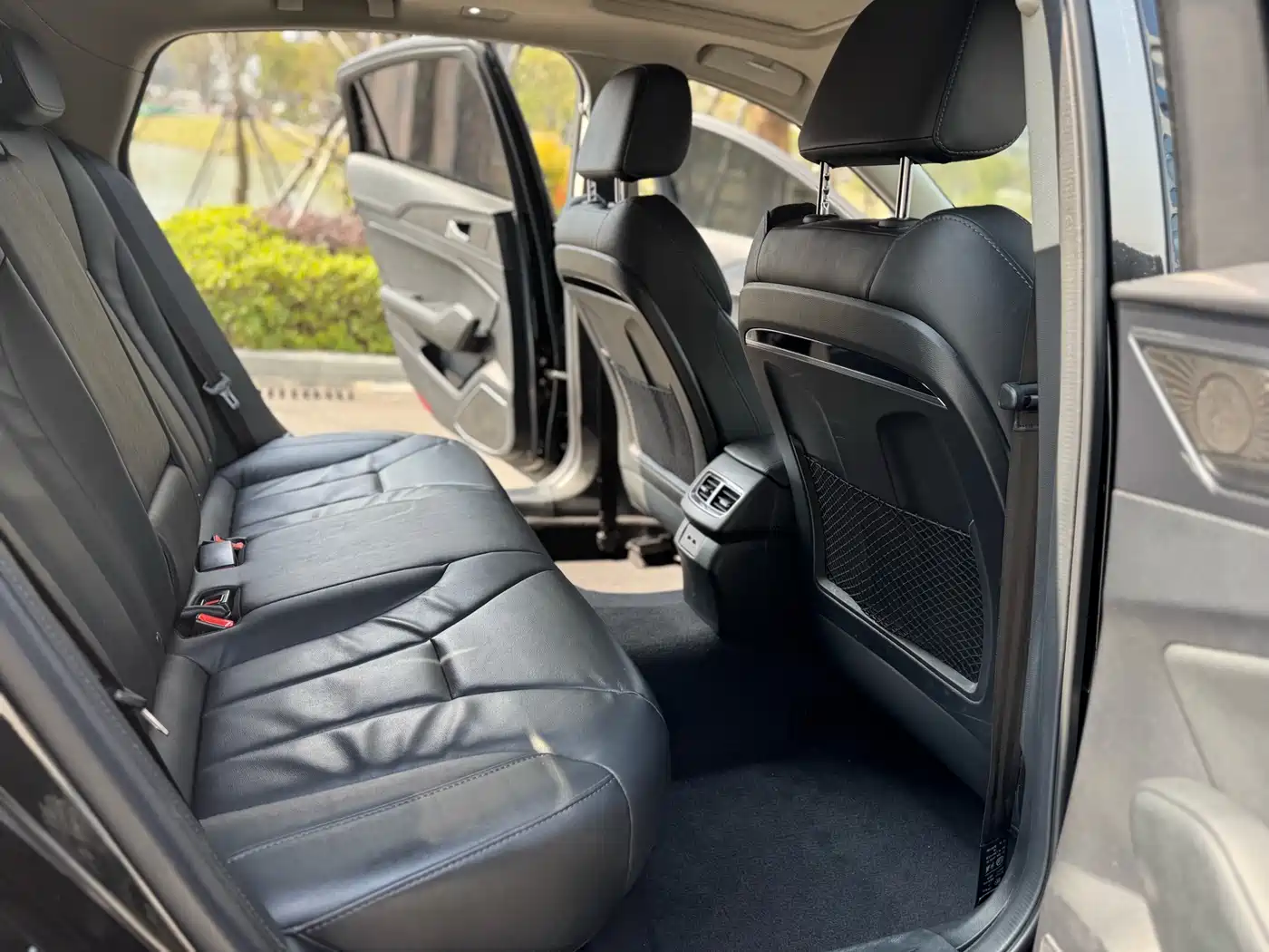 Hongqi H5 2020 1.5T DCT Qi Rhythm Edition фото 7