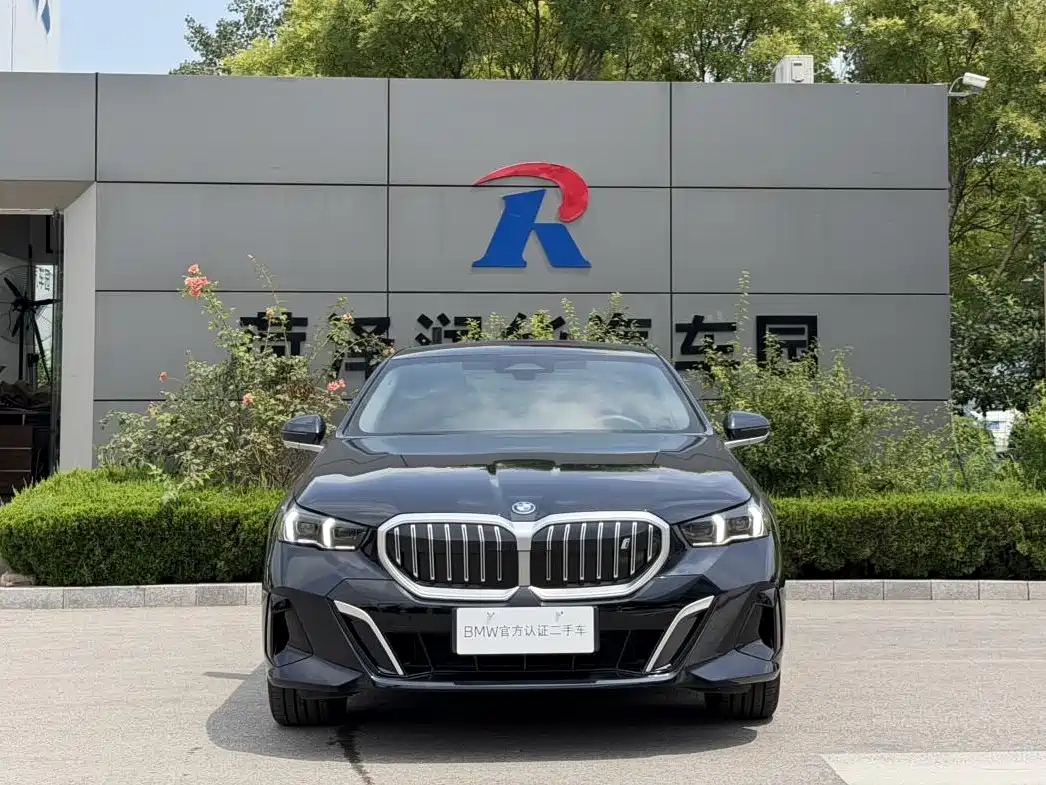 BMW i5 2025 2025 eDrive 35L M Sport Package
