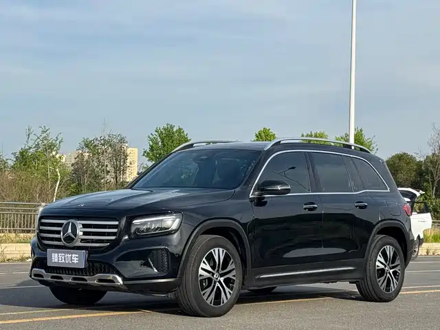 MERCEDES-BENZ GLB