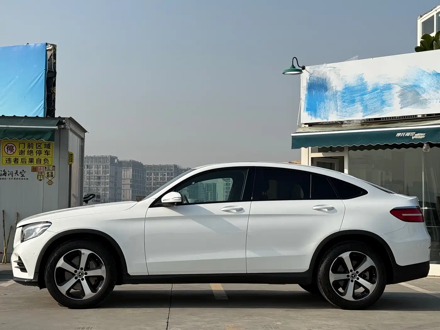 Mercedes-Benz GLC Coupe 2019 GLC 200 4MATIC Coupe SUV фото 3
