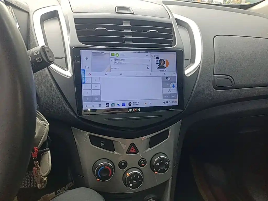 Chevrolet Trax 2014 1.4T Automatic 2WD Luxury фото 13