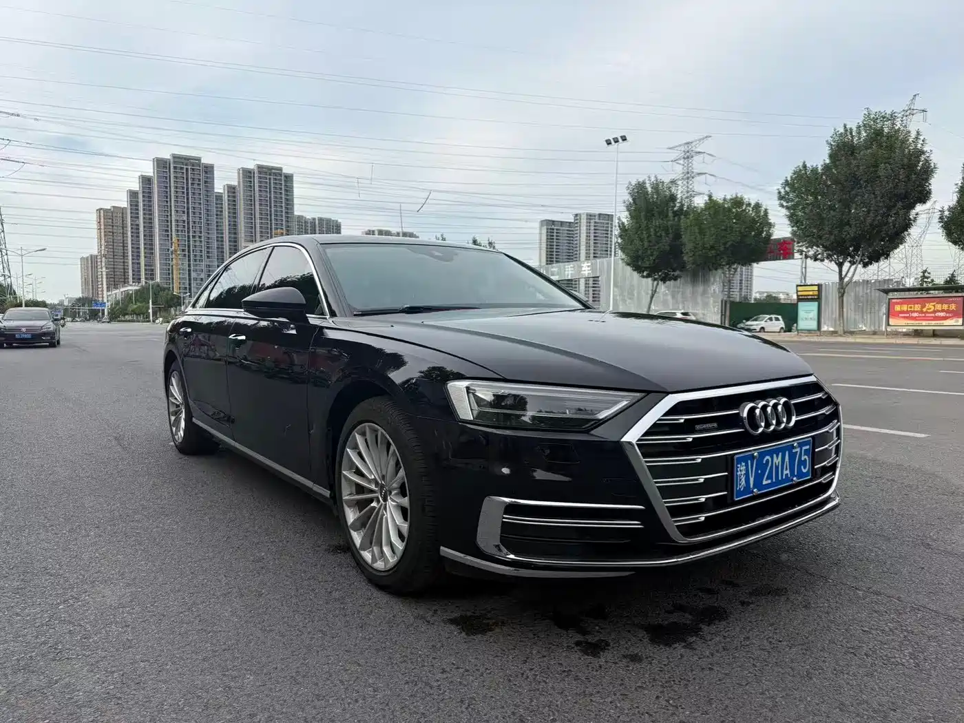 Фото 3 - Audi A8