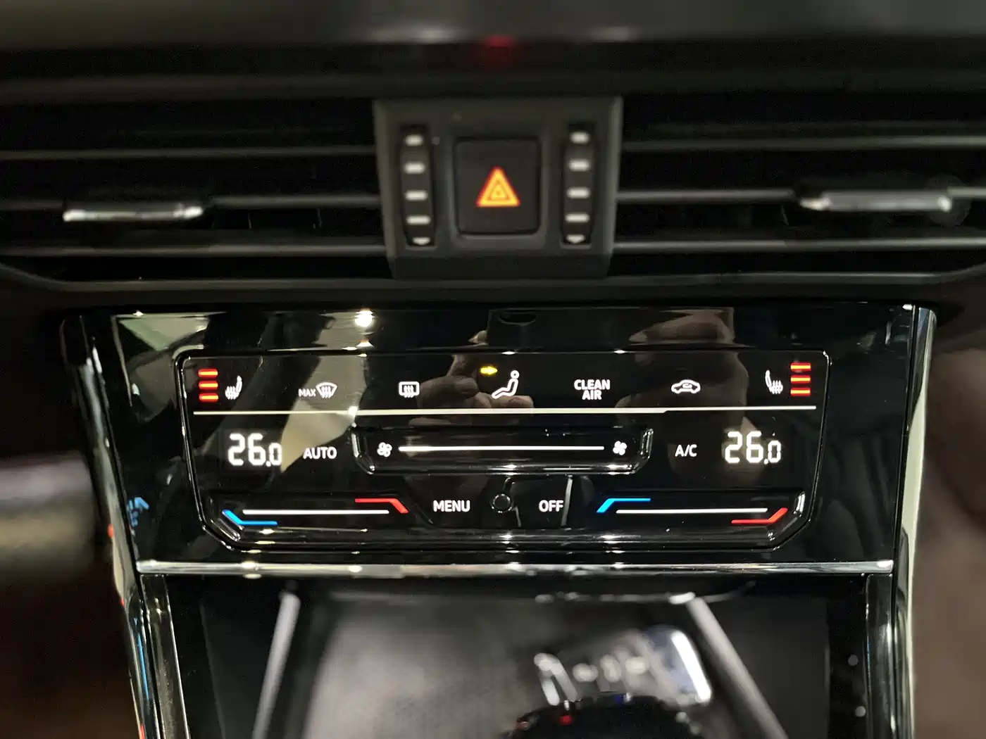 Volkswagen Passat 2023 330TSI Elite Edition фото 10