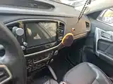 Фото 13 - Geely Emgrand X6