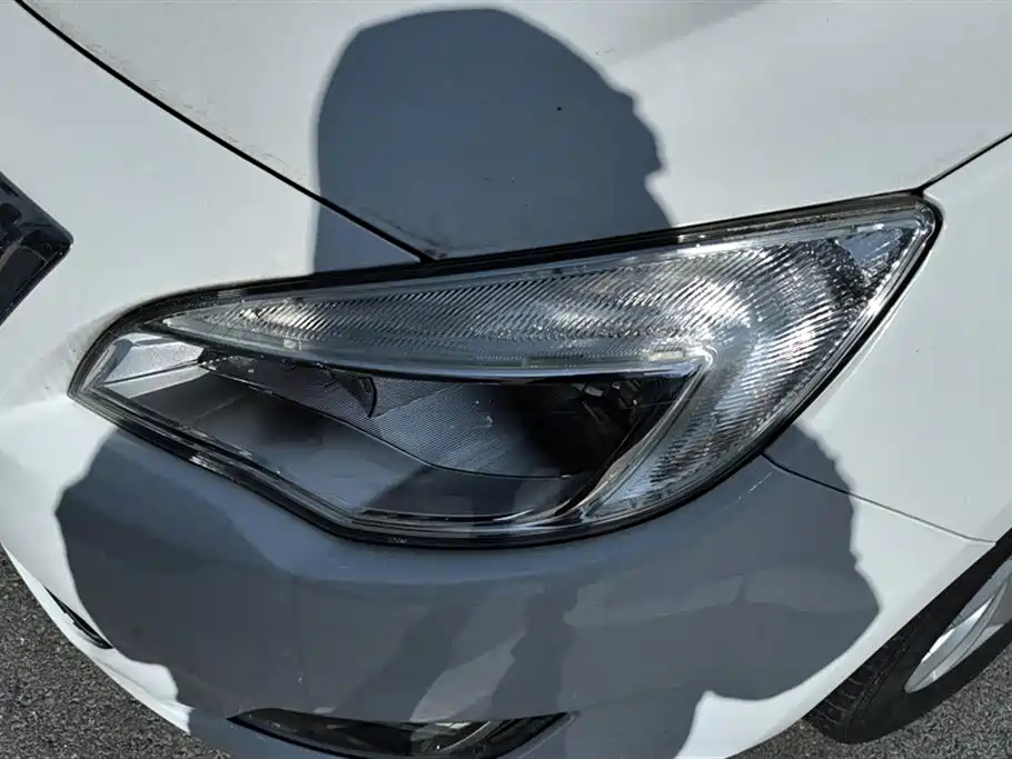 Buick Excelle 2012 XT 1.6L Automatic Fashion Edition фото 5