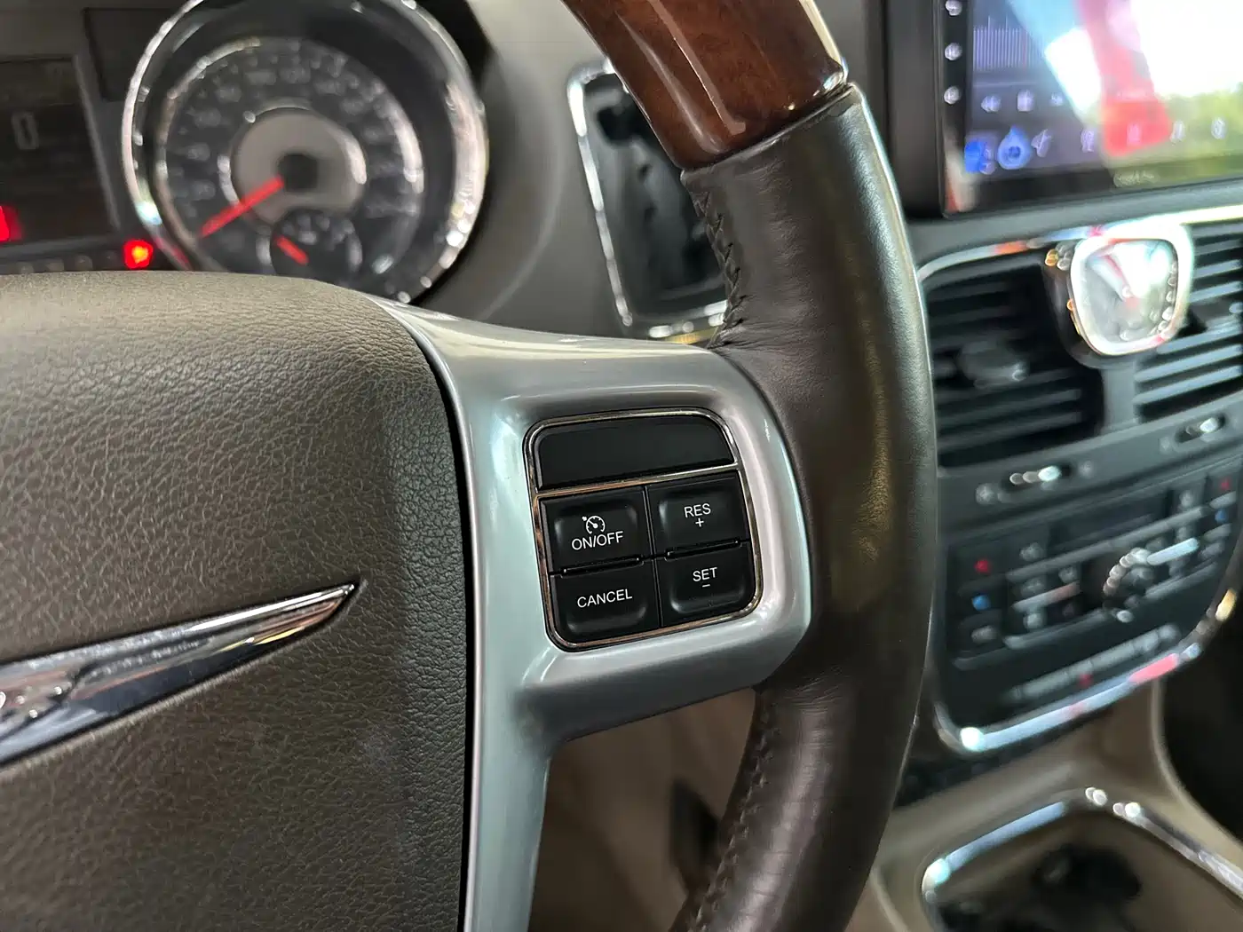 Chrysler Grand Voyager (Import) 2014 2013 3.6L Luxury Edition