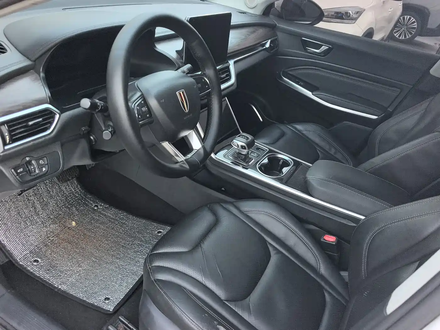 Hongqi E-HS3 2019 2019 Smart Connection Flag Joy FWD Version