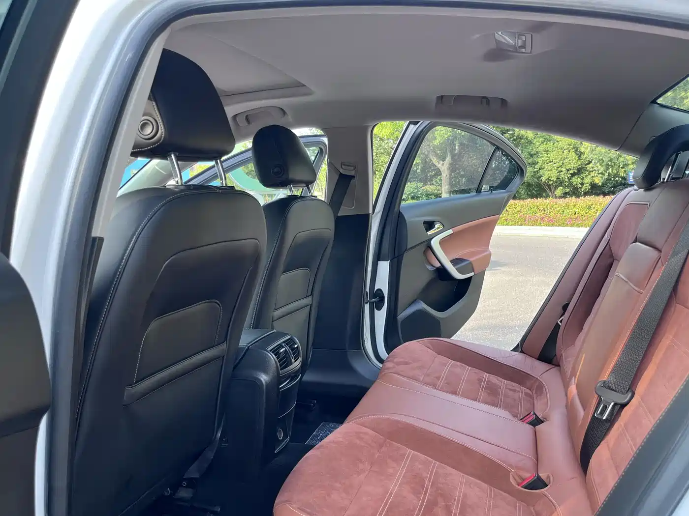Buick Regal 2015 1.6T Elite Tech Edition фото 18