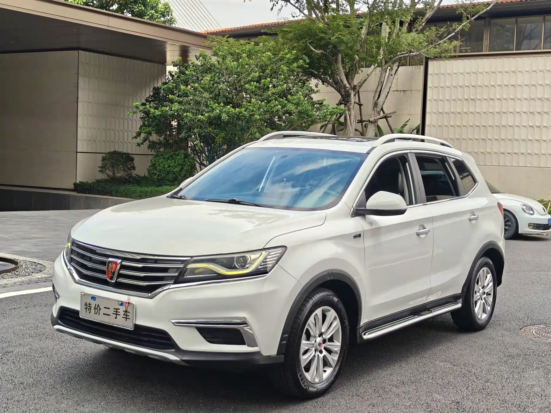 Фото 1 - Roewe RX5
