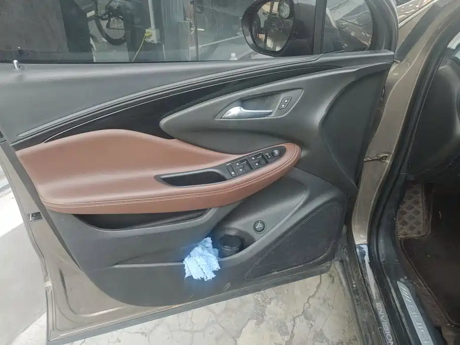Photo 7 - Buick Envision Plus