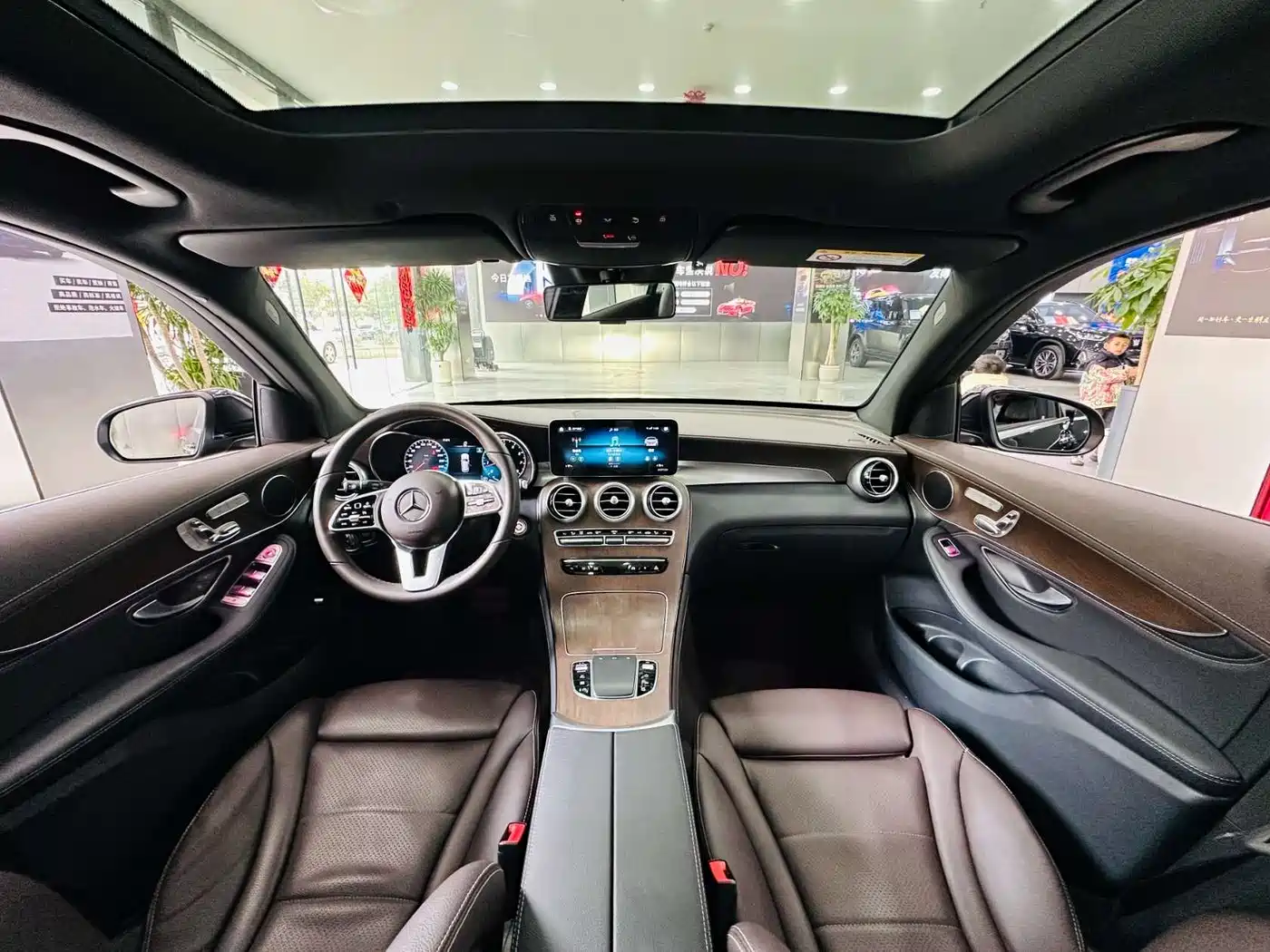 Mercedes-Benz GLC 2020 Facelift GLC 300 L 4MATIC Dynamic фото 4