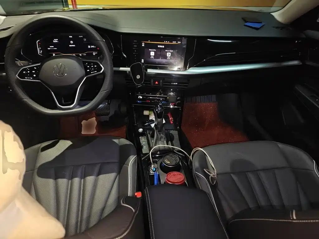 Photo 5 - Volkswagen Passat