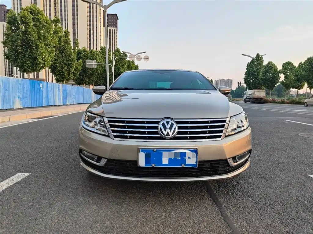 Volkswagen FAW-Volkswagen CC 2015 1.8TSI Luxury фото 2