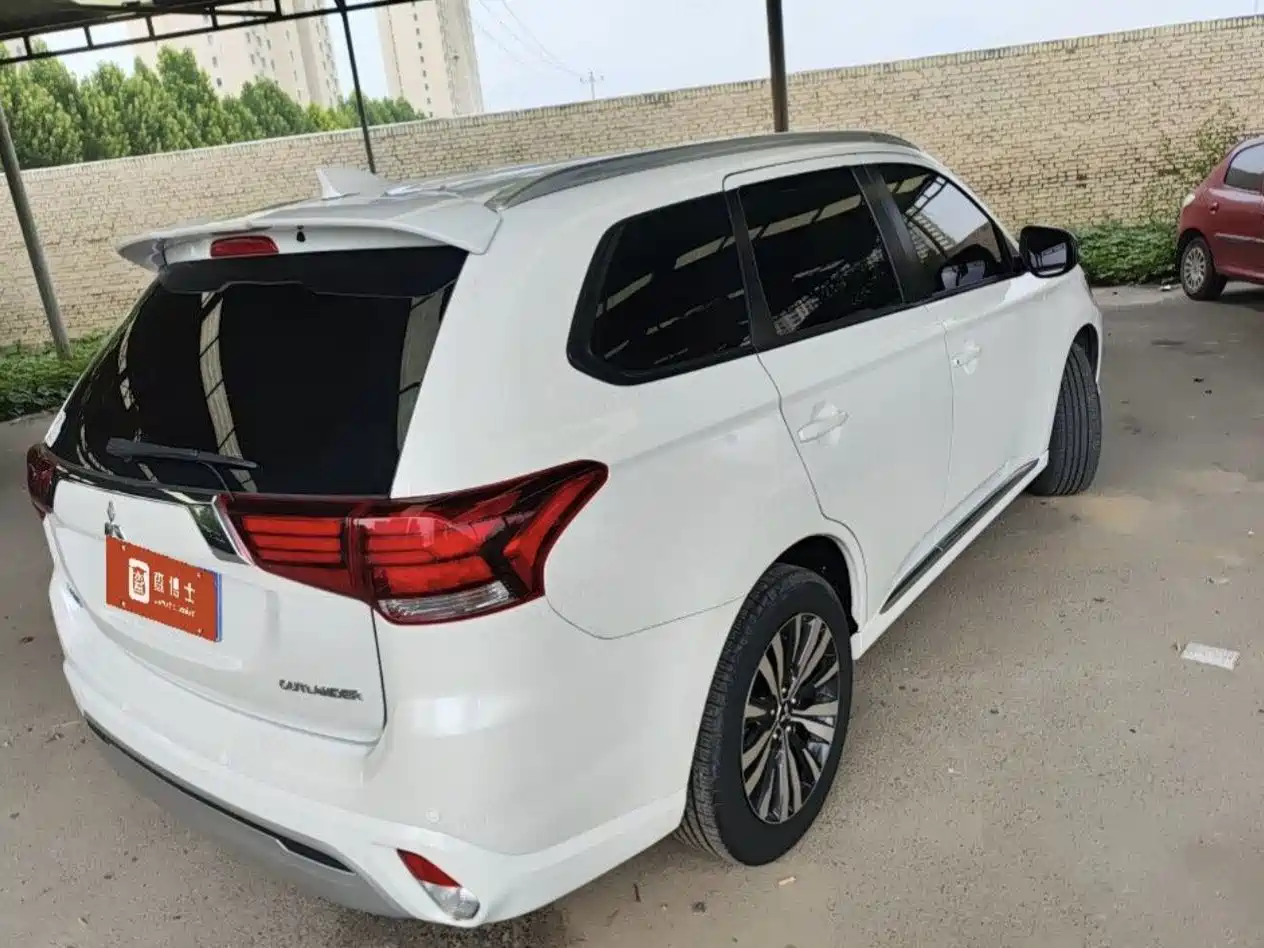Mitsubishi Outlander 2022 2021 2.0L 2WD Smooth Ride Version 5-Seater