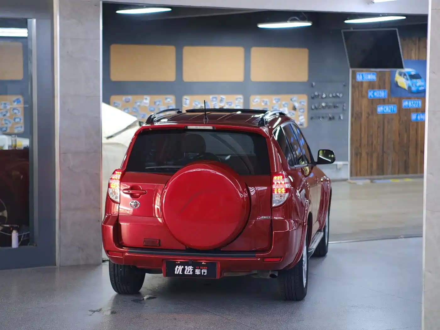 Toyota RAV4 Rongfang 2009 2.4L Automatic Luxury Edition фото 12