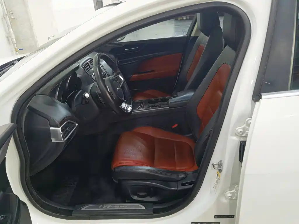 Jaguar XE 2016 2015 2.0T 200PS R-Sport