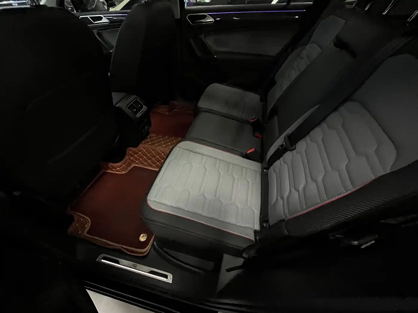 Volkswagen Tiguan L 2023 330TSI Auto 2WD R-Line Flagship Edition фото 7