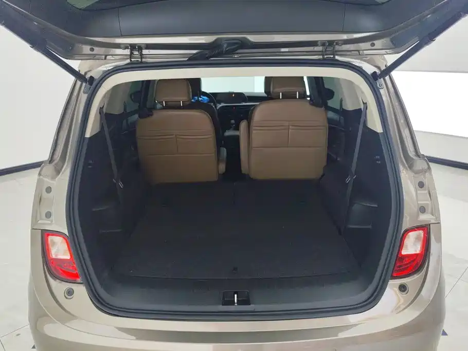 Buick GL6 2022 2021 323T Mild Hybrid Connected Premium Trim