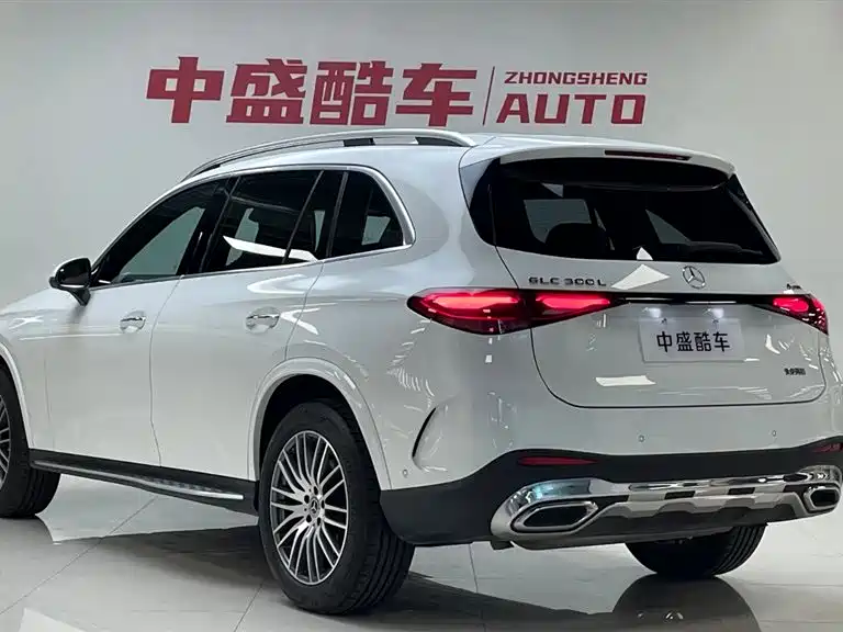 MERCEDES-BENZ GLC