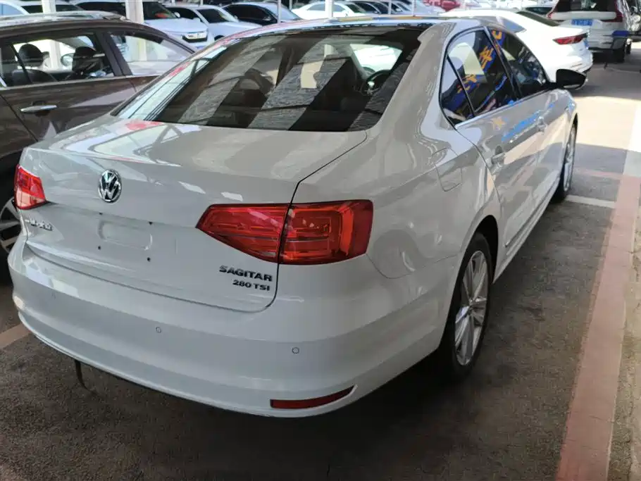 Volkswagen Sagitar 2018 280TSI DSG Luxury фото 3