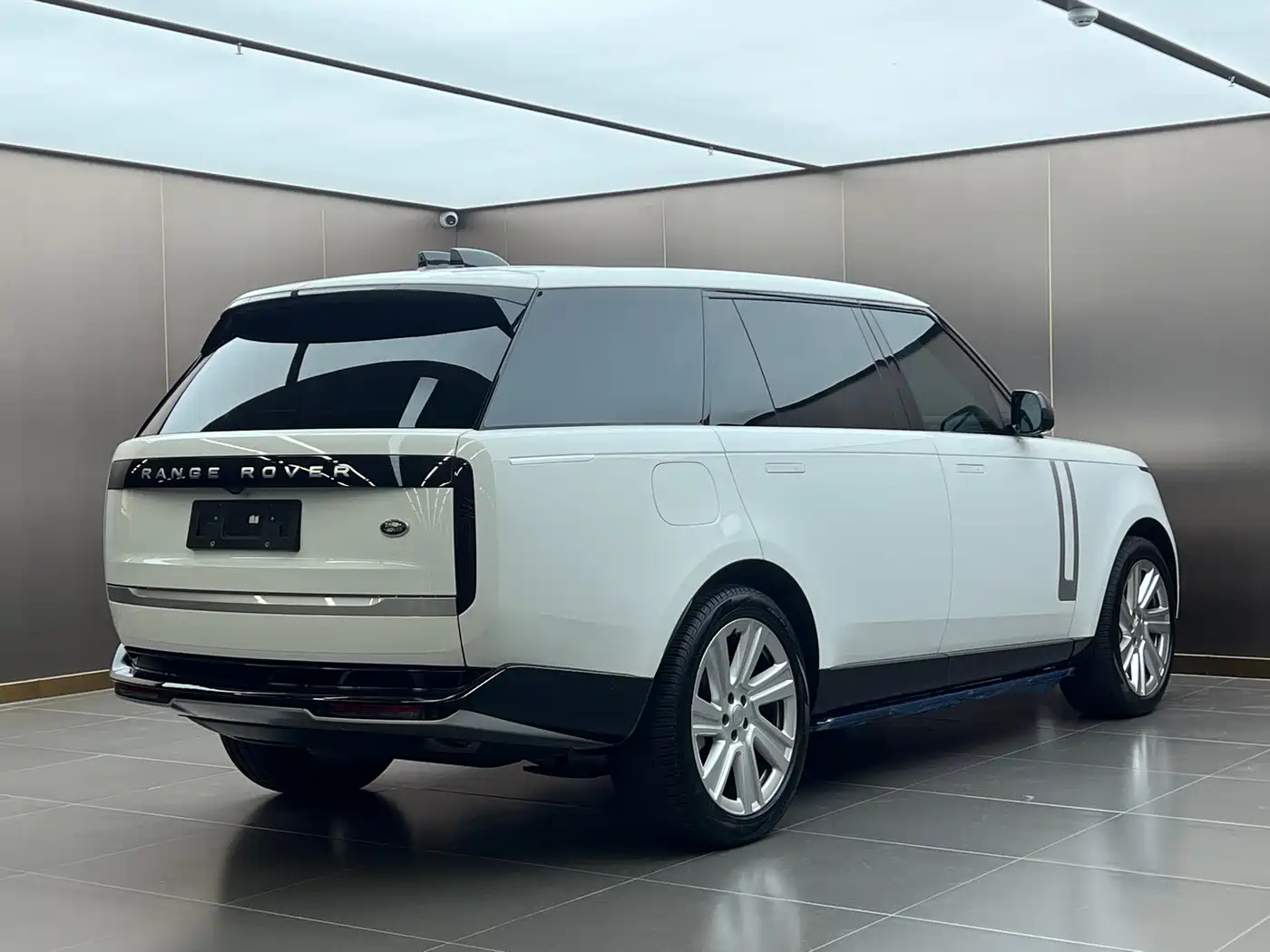 Land Rover Range Rover 2024 3.0 L6 400PS Genesis Extended фото 15