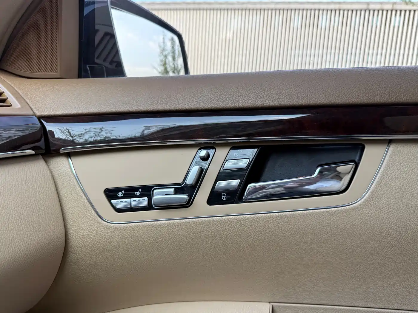 Mercedes-Benz S-Class 2012 S 300 L Luxury Grand Edition фото 11