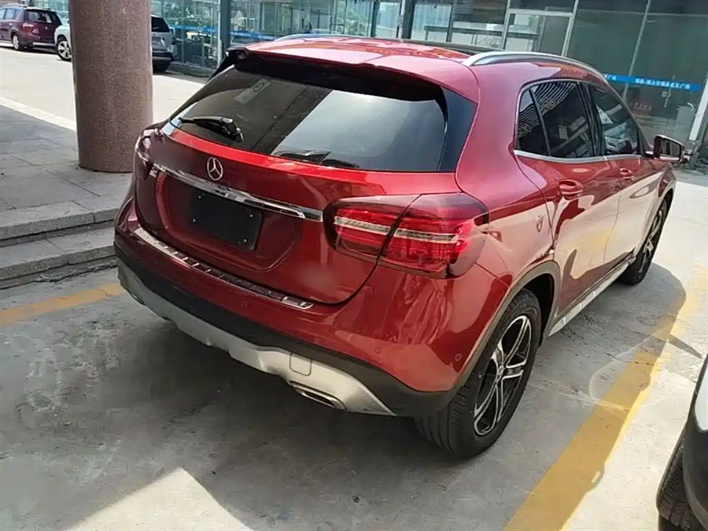 Mercedes-Benz GLA 2018 GLA 200 Fashion фото 7