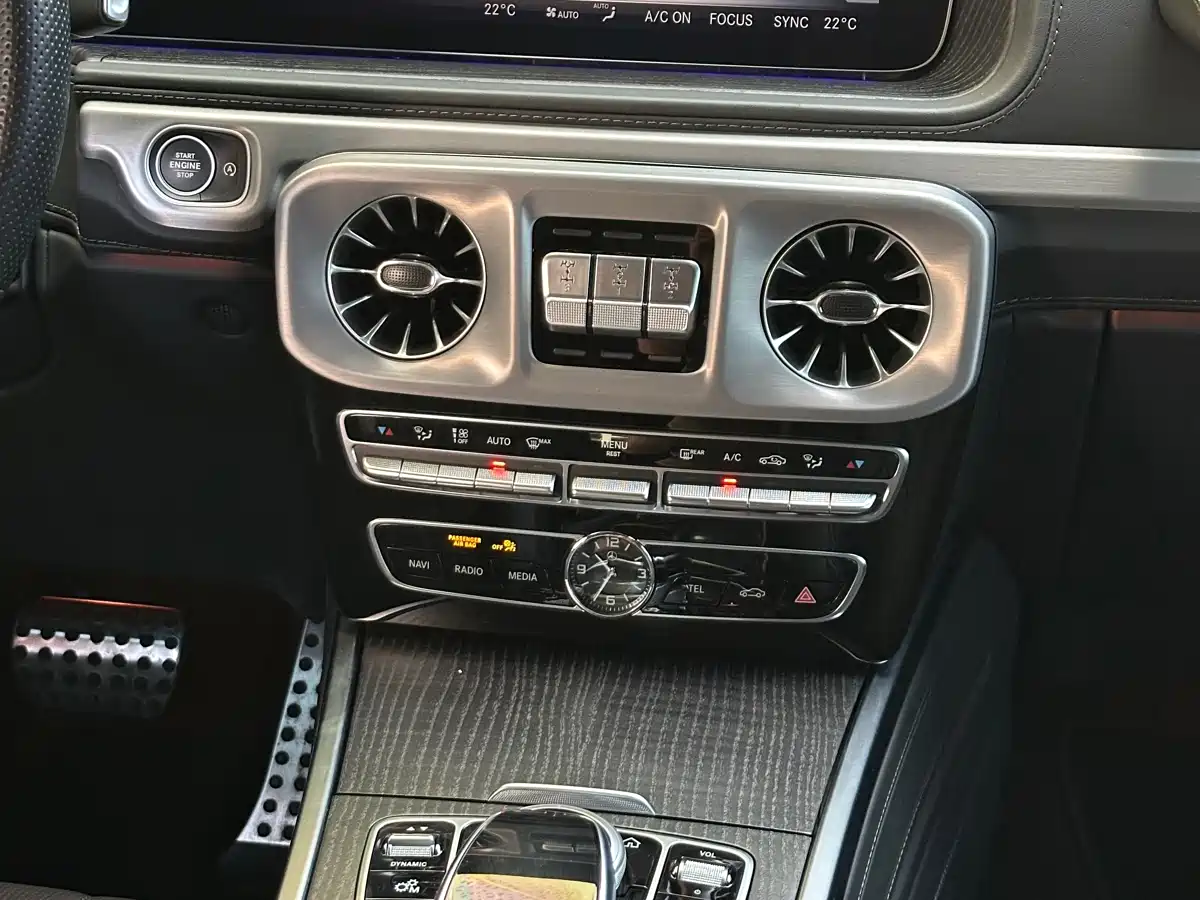 Mercedes-Benz G-Class 2024 G 500 Collector's Edition фото 19